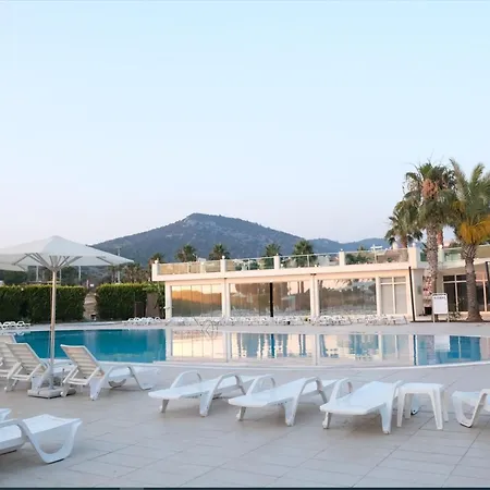 Hotel Kharma Beach Club Spa Apollonium Bay *